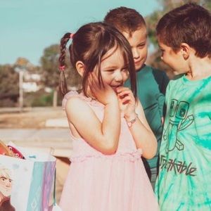 Meet your Posher, Shirley